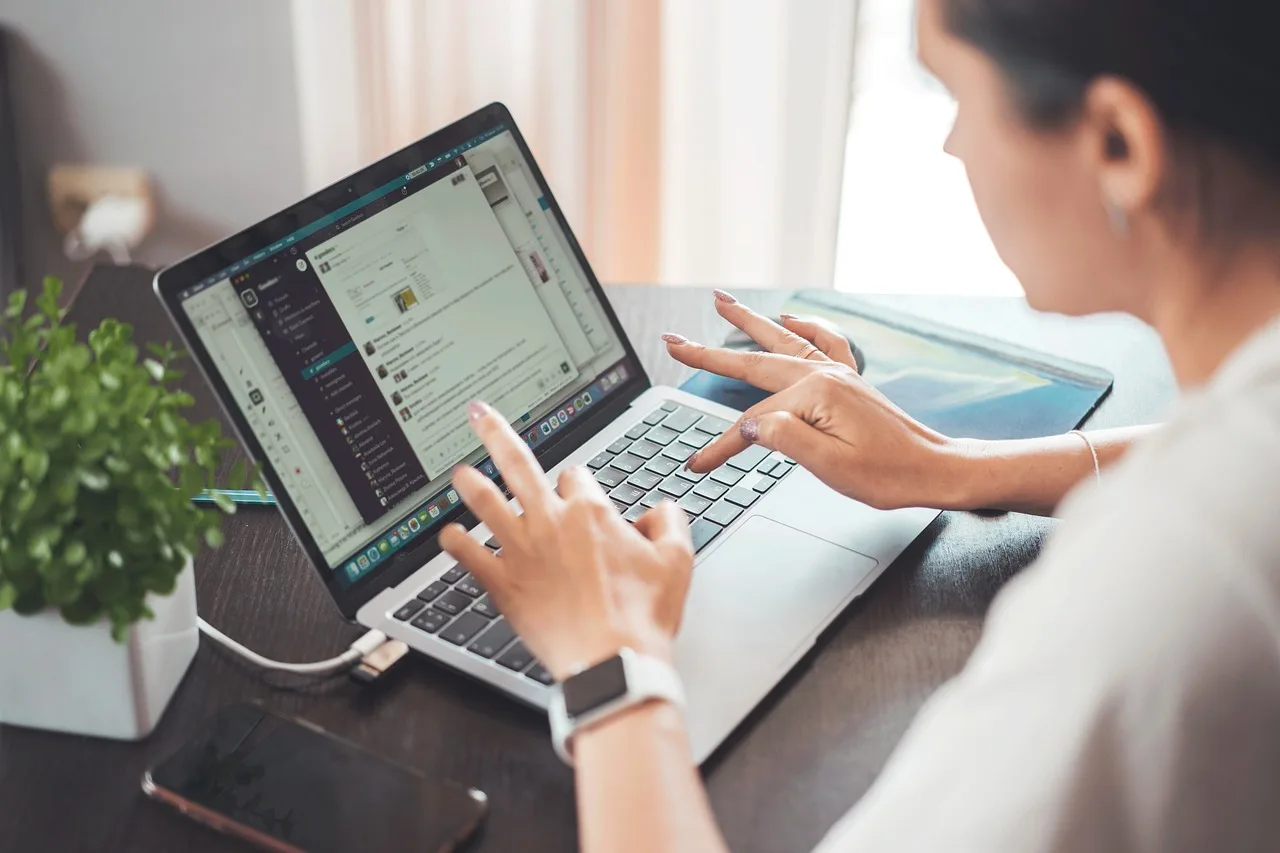 telework, technology, laptop, connection, electronic, computer, business, office, internet, work, job, female, woman, online, workplace, freelance, working, marketing, home office, job, job, job, job, job, online, online, online, marketing, marketing. Internet communities comparison in plain terms
