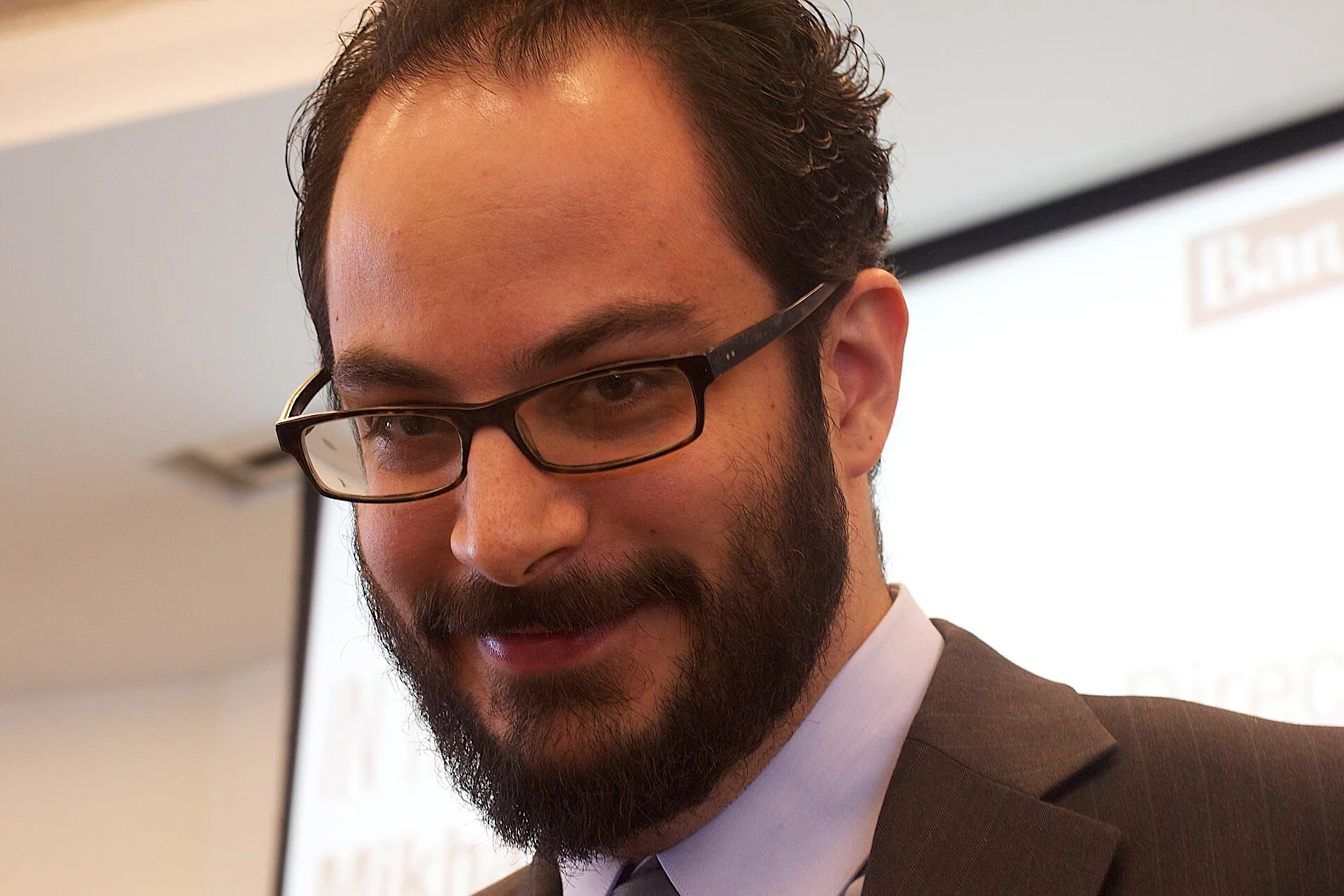 I like teasing @lwaltzer abut his green twitter icon. This is a much better photo. Online status and identity: five concepts explained